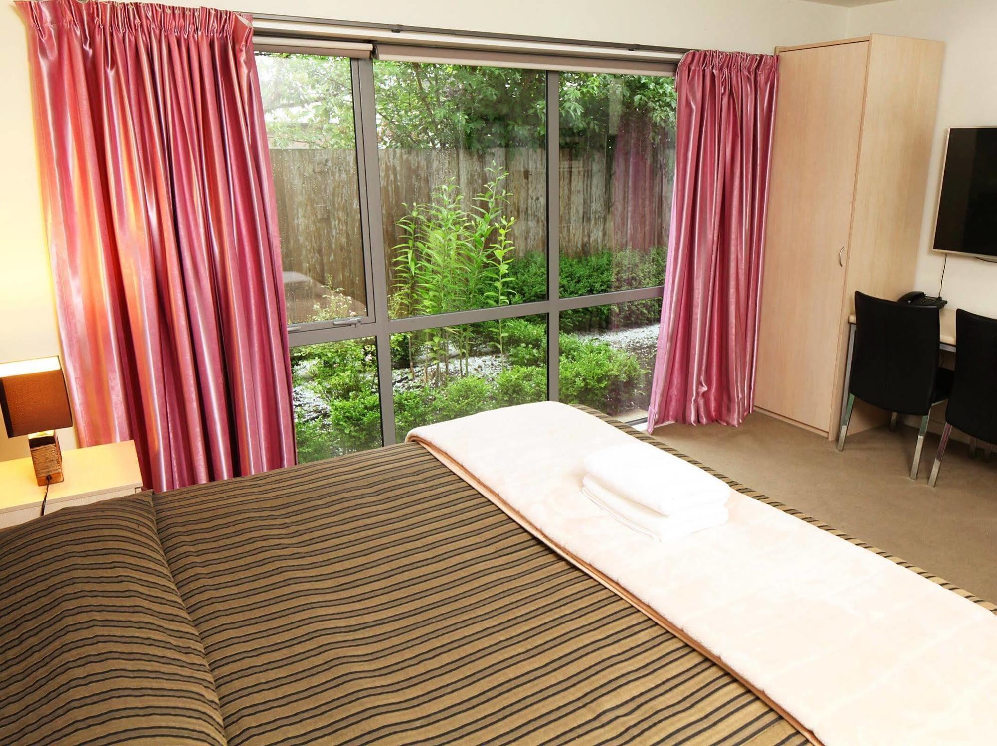 Alpha Motel Christchurch Exterior photo
